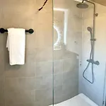 Stilvolles Ferienapartment Am Thermalbad Mit Blick In