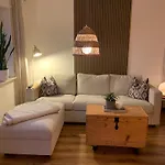 Stilvolles Ferienapartment Am Thermalbad Mit Blick In Appartamento