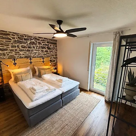 Stilvolles Ferienapartment Am Thermalbad Mit Blick In *